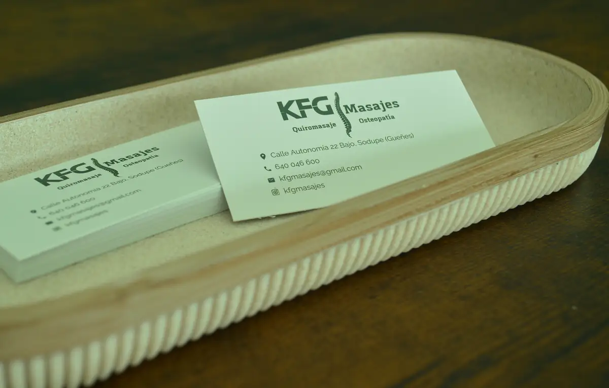 Tarjetas de visita de KFG Masajes, quiromasaje y osteopatía en Sodupe